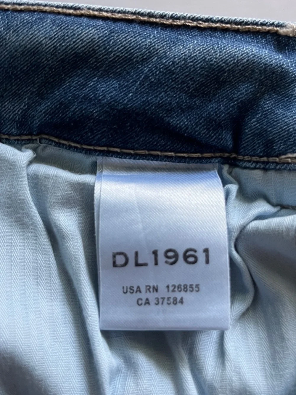 DL1961 Bridget Mid Rise Instasculpt Boot Size 25 - Picture 12 of 16